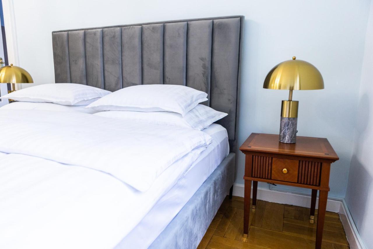 Luxury Downtown 3 Bedroom Apartment By Synagoge With Beautiful View Budapest Exterior photo