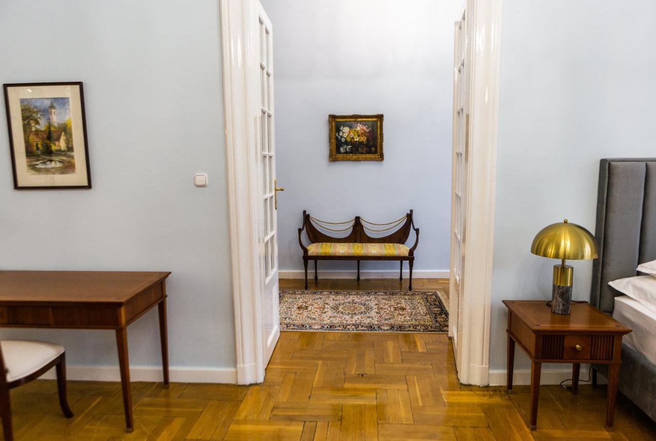 Luxury Downtown 3 Bedroom Apartment By Synagoge With Beautiful View Budapest Exterior photo
