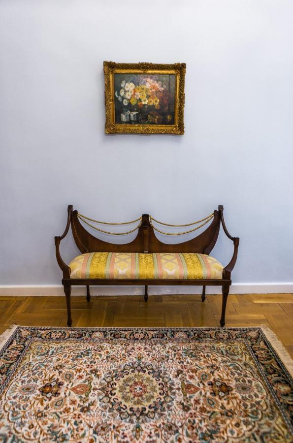 Luxury Downtown 3 Bedroom Apartment By Synagoge With Beautiful View Budapest Exterior photo