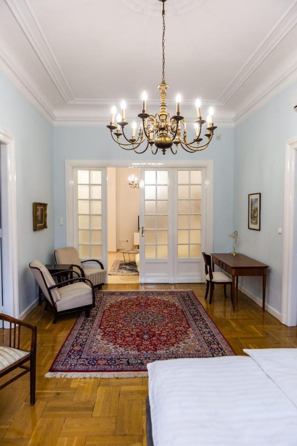Luxury Downtown 3 Bedroom Apartment By Synagoge With Beautiful View Budapest Exterior photo