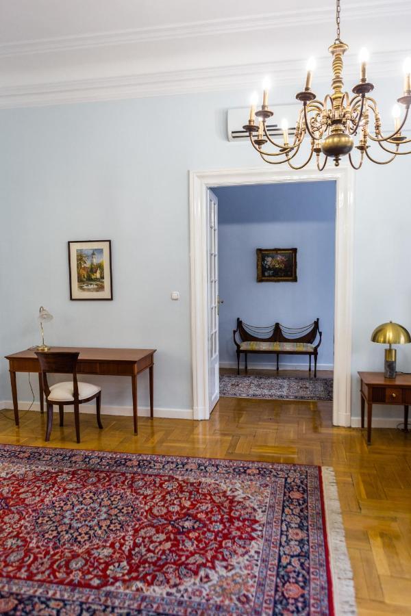 Luxury Downtown 3 Bedroom Apartment By Synagoge With Beautiful View Budapest Exterior photo